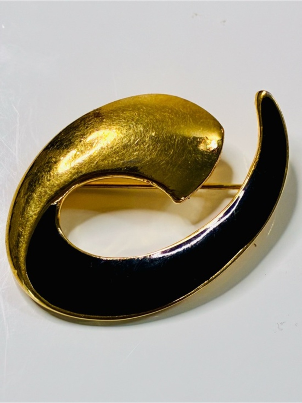 VTG 80s Monet Gold and Black Swirl Enamel Minimalist Brooch